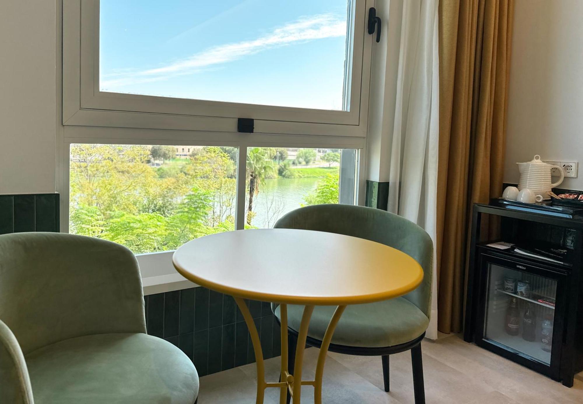 Ribera De Triana Hotel